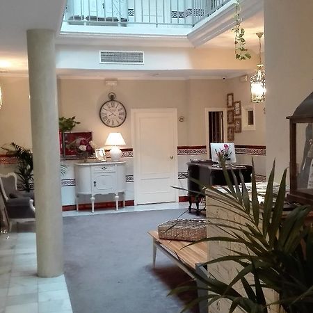 Le Petit Paris Hotel Sevilla Kültér fotó