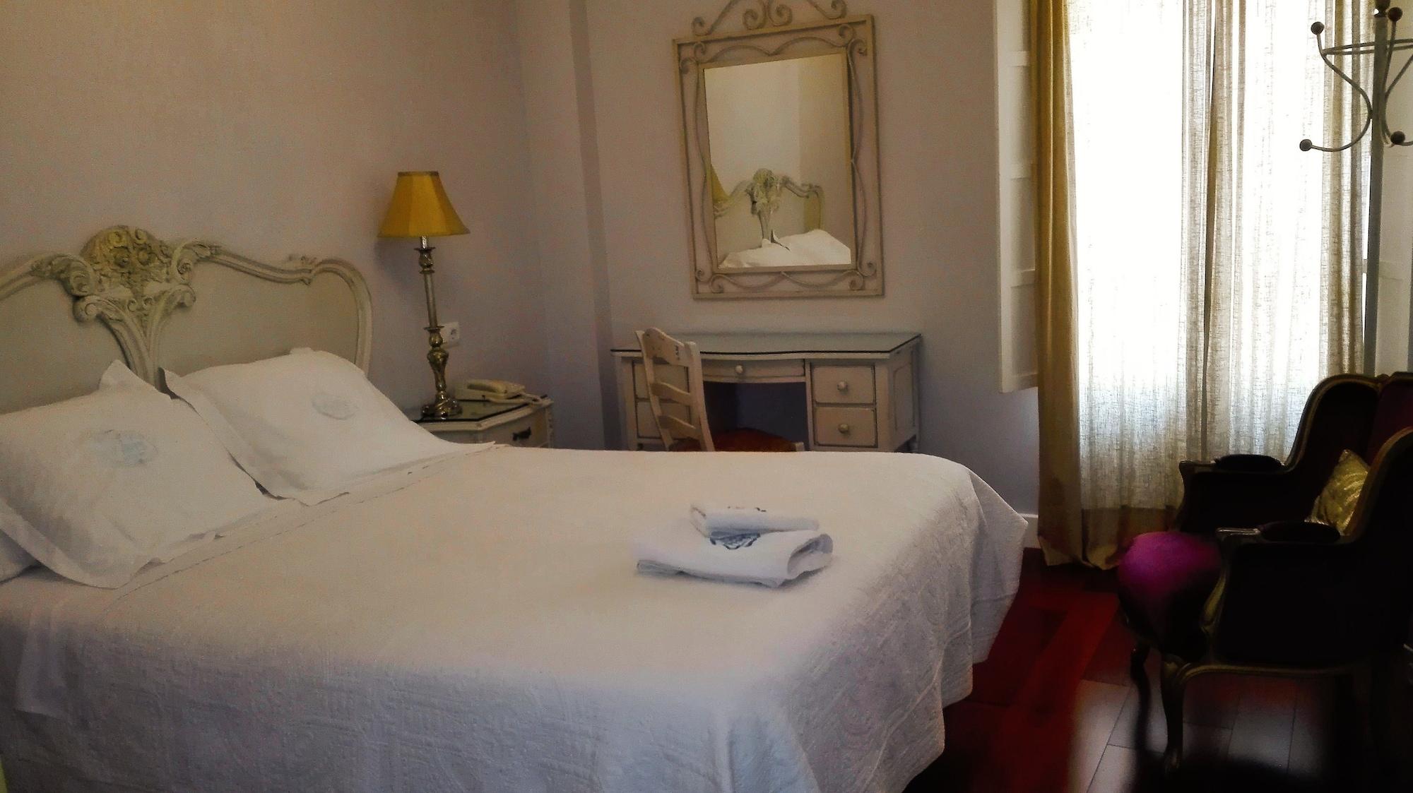 Le Petit Paris Hotel Sevilla Kültér fotó