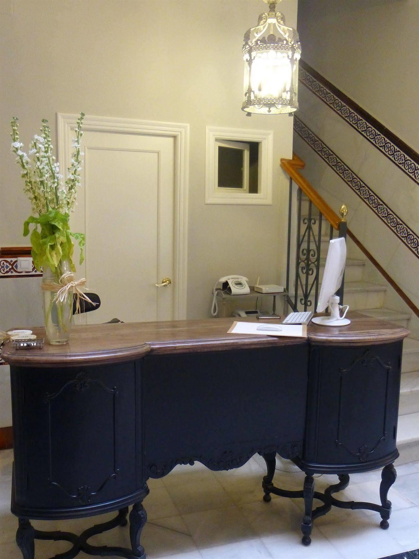 Le Petit Paris Hotel Sevilla Kültér fotó